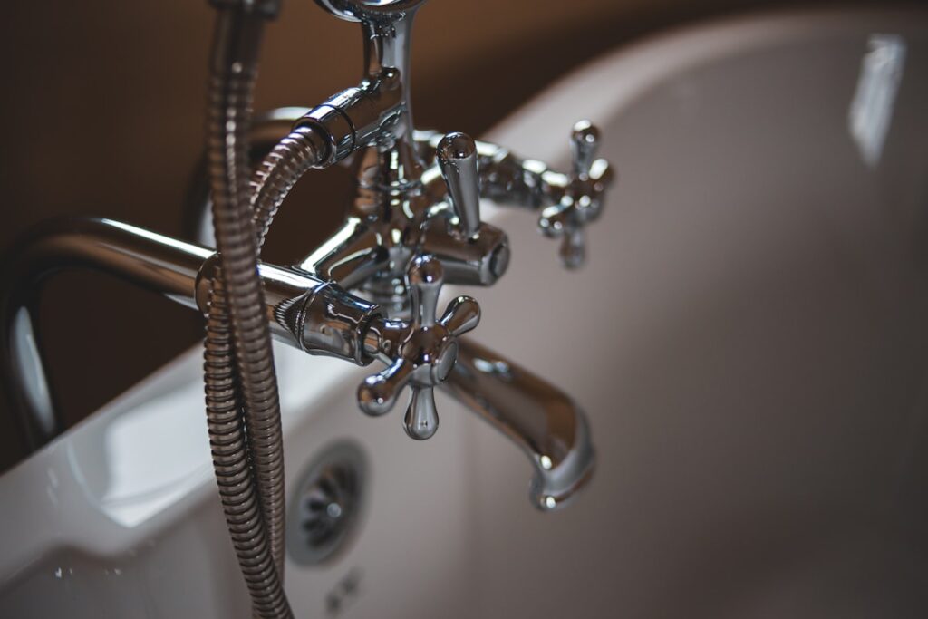 Plumber needed — leaking radiator valve, Leeds LS6 — photo 1